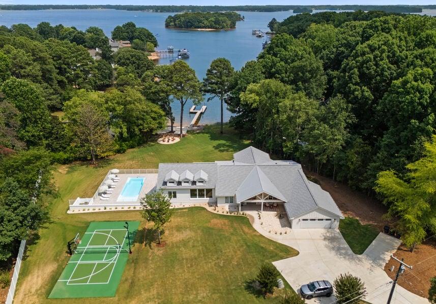 Where to stay on Lake Norman if you love to be outdoors. 