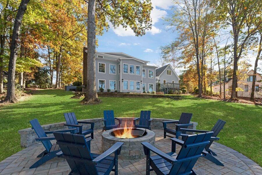 Where to stay this summer on Lake Norman