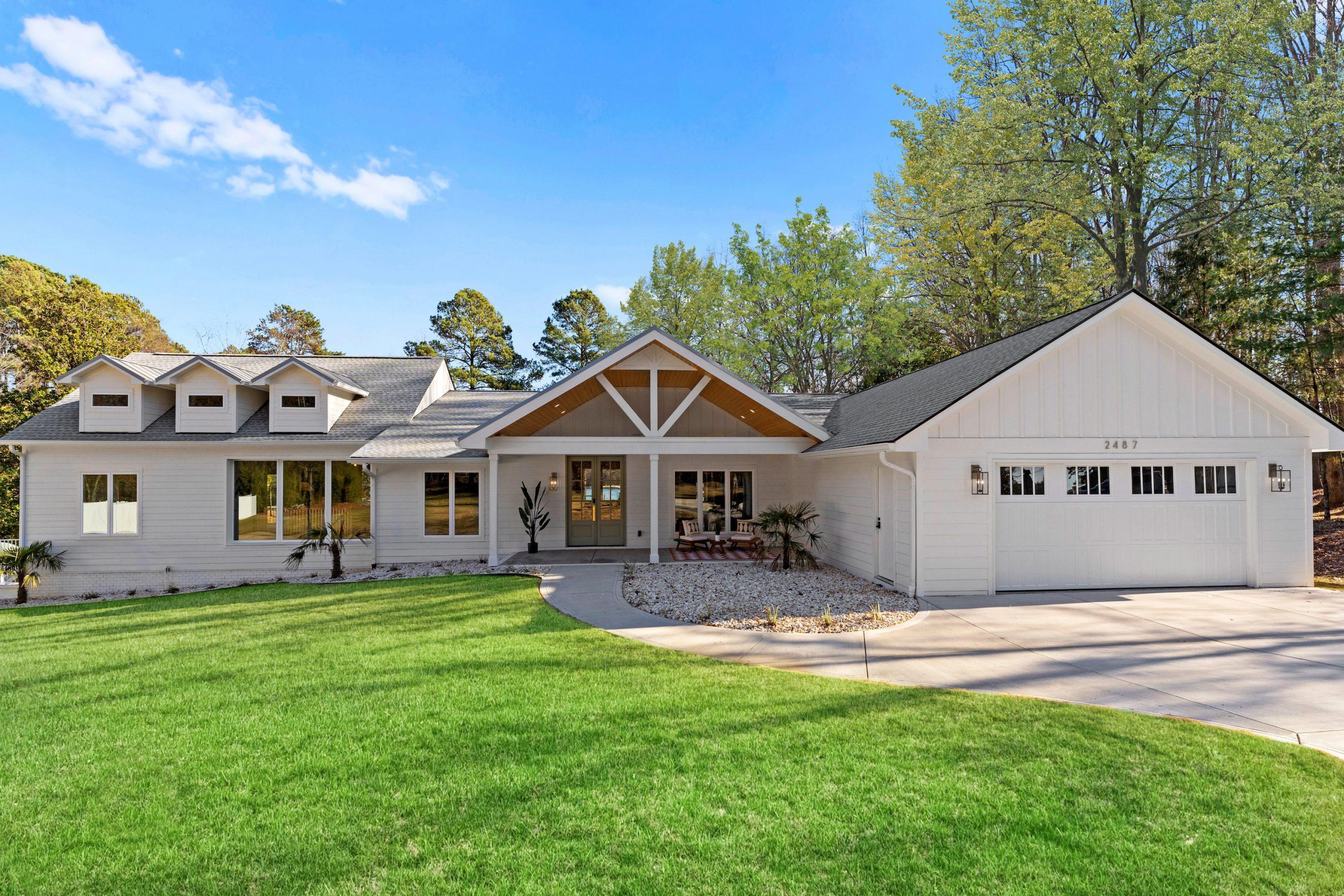 Lake house vacation rental, Blanca Bay. 