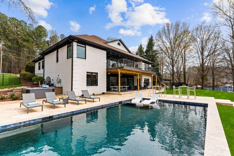 StayLakeNorman luxury waterfront vacation rental, Salience Path.