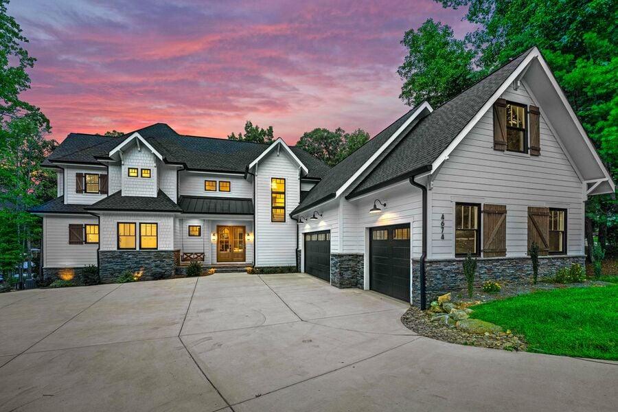 exterior of luxury vacation rental, Northshore Landing, by StayLakeNorman