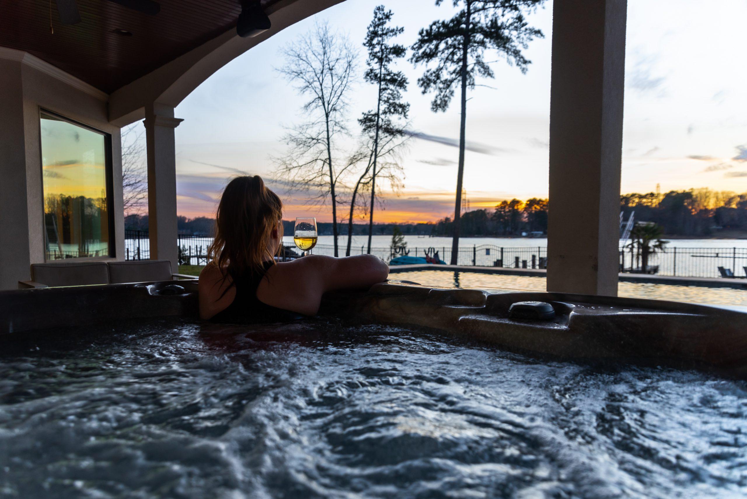 StayLakeNorman luxury waterfront vacation rentals