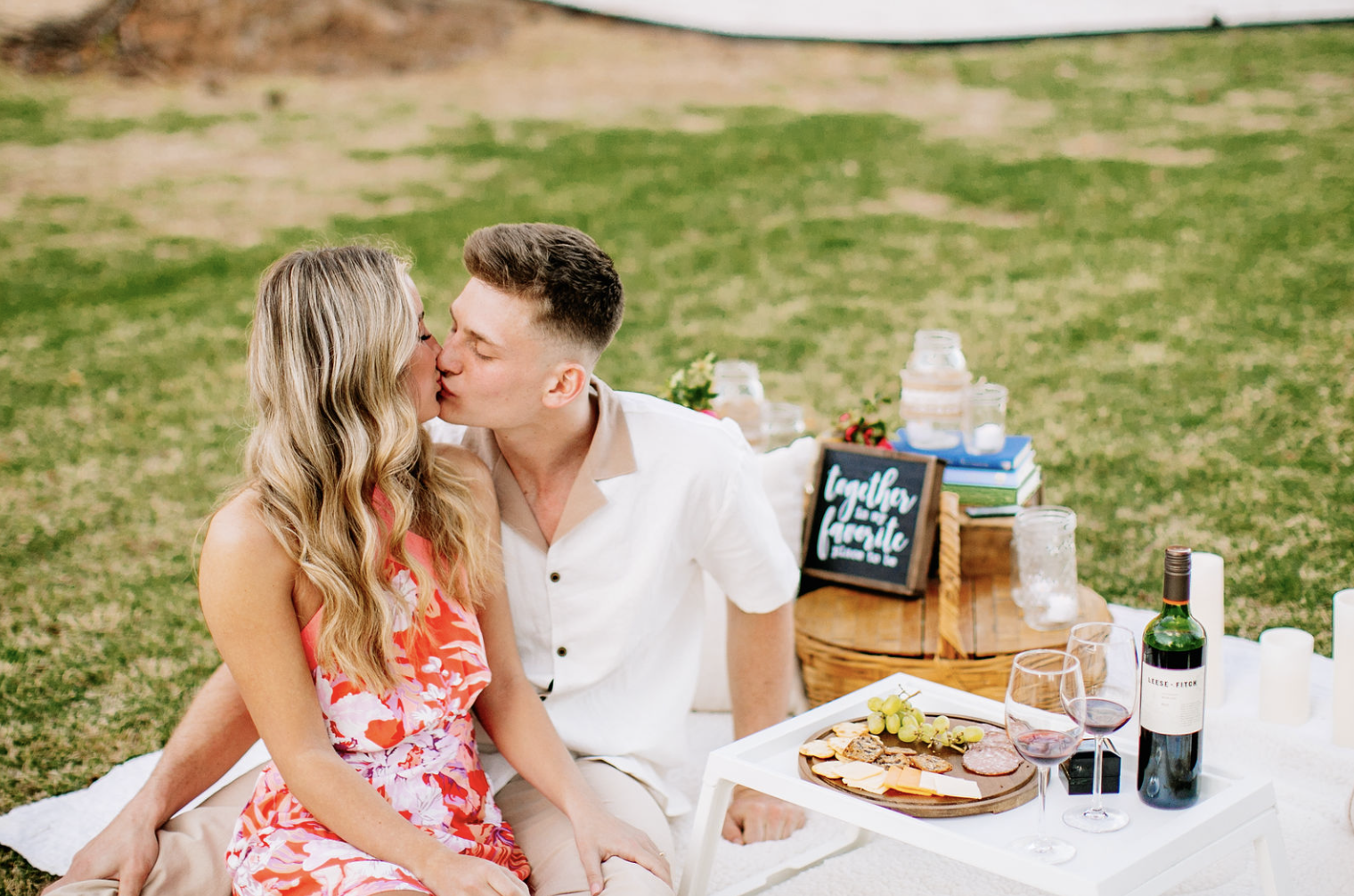lakeside-picnic-proposal