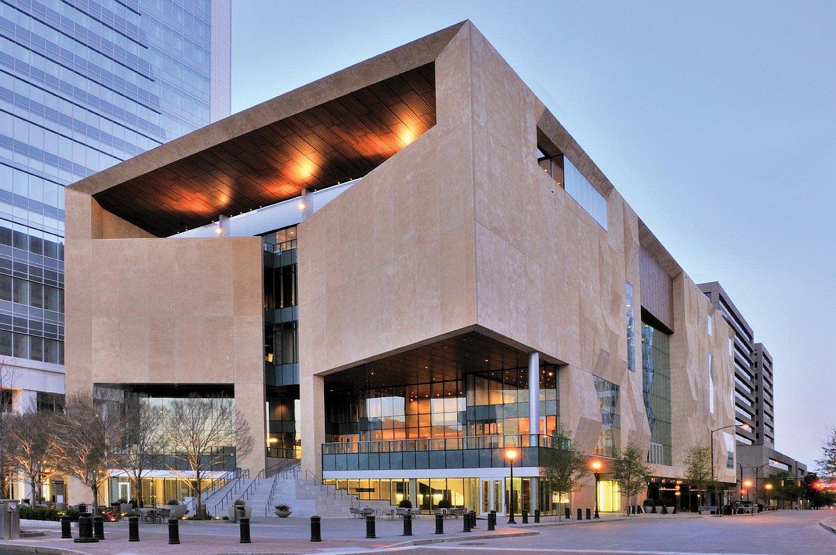 Exterior image of the Mint Museum in Uptown Charlotte. 