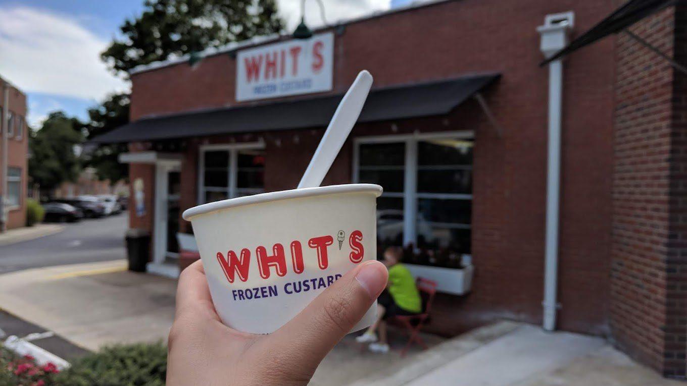 whits frozen custard exterior